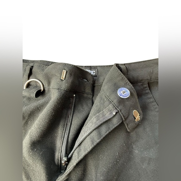 Hot Topic Black Utility Cargo Jogger Pants with Ring Accent Size 1 Grunge Punk - Picture 4 of 6